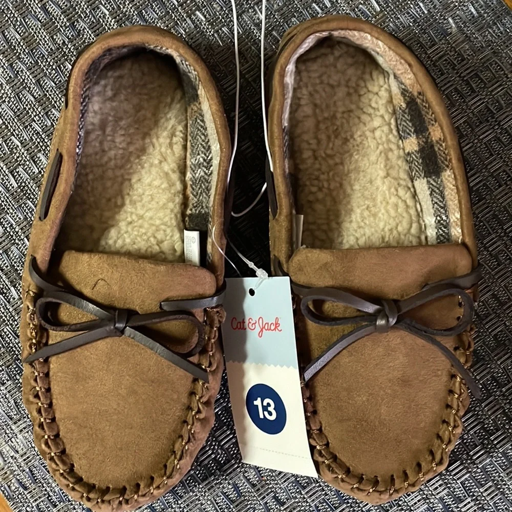 Cat & Jack Lionel Moccasin Slippers Dark Chestnut | Brown | Tan